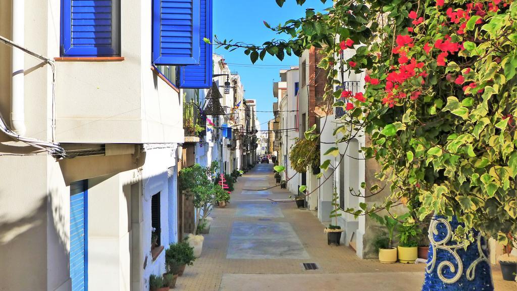 Claire Seaview & Beach-Apartment مونغات المظهر الخارجي الصورة