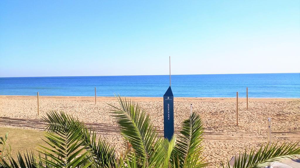 Claire Seaview & Beach-Apartment مونغات المظهر الخارجي الصورة