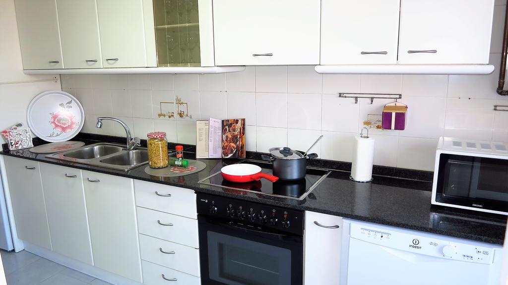 Claire Seaview & Beach-Apartment مونغات المظهر الخارجي الصورة