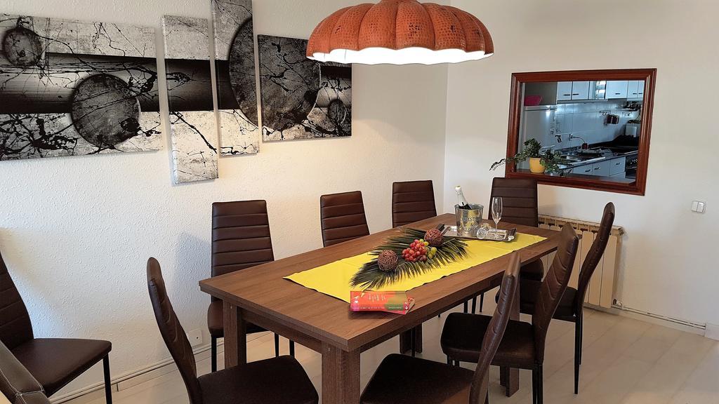 Claire Seaview & Beach-Apartment مونغات المظهر الخارجي الصورة
