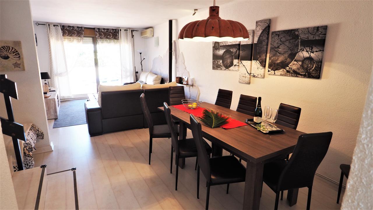 Claire Seaview & Beach-Apartment مونغات المظهر الخارجي الصورة