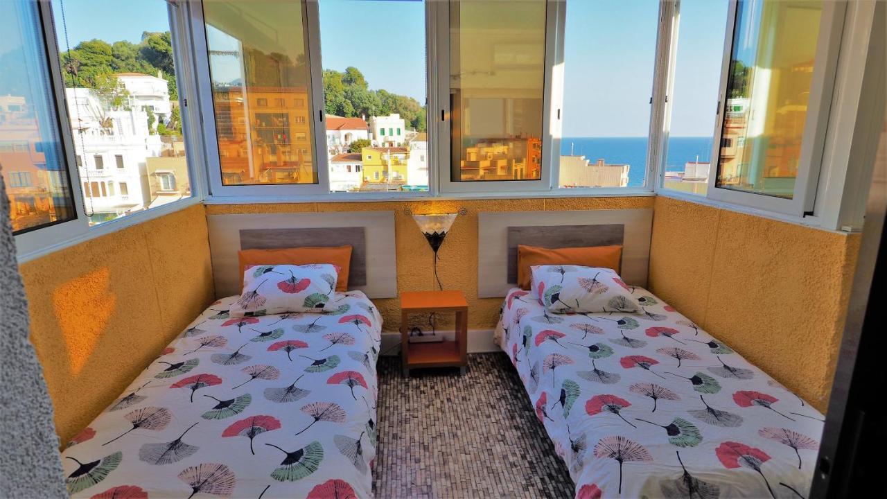 Claire Seaview & Beach-Apartment مونغات المظهر الخارجي الصورة